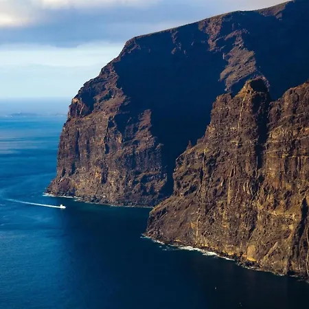 Los Gigantes Fantastic View *